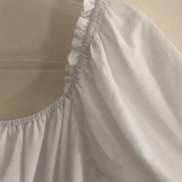 Chic Women’s White Dress - Picture 3 of 10